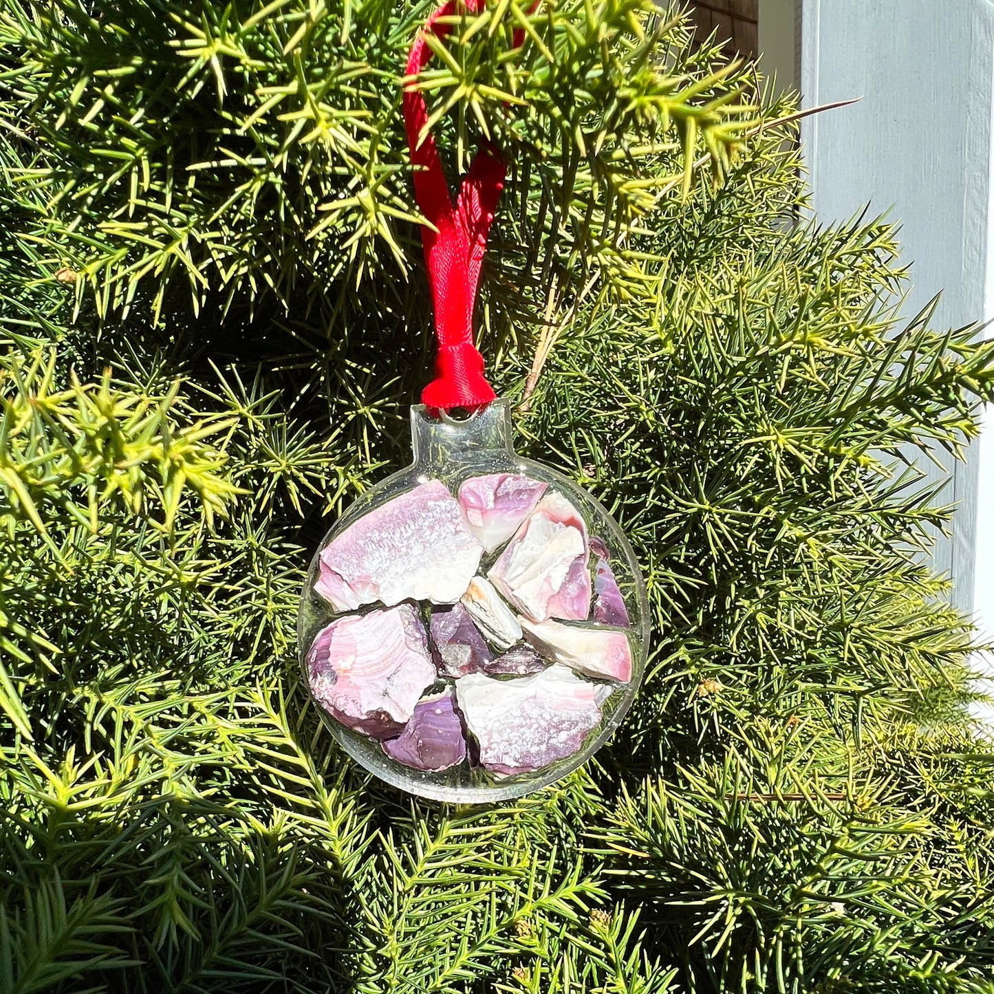 HOLIDAY ORNAMENT: Wampum/ Clam Shell